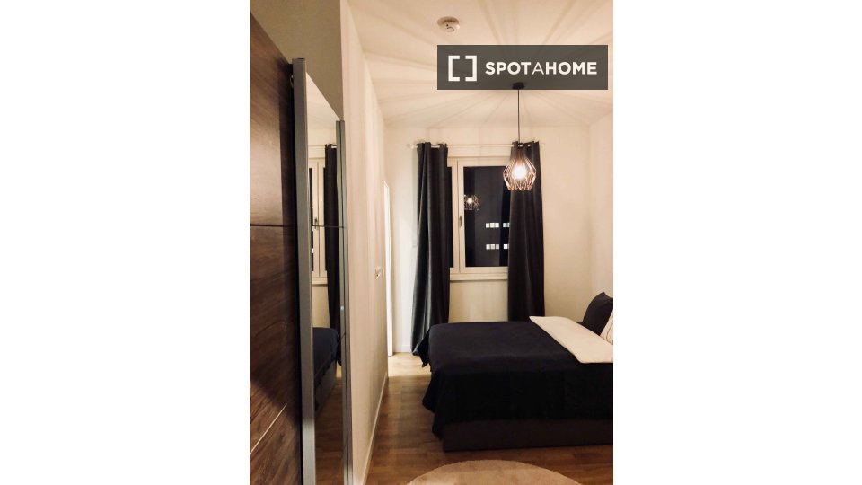 Double room Berlin, 2 beds, 116m² — photo 6