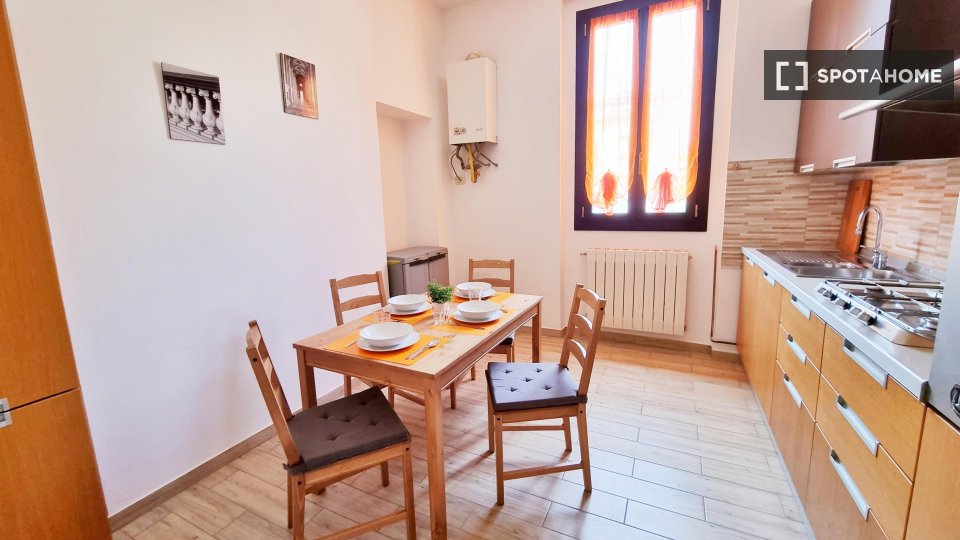 Double room Milan, 4 beds — photo 10