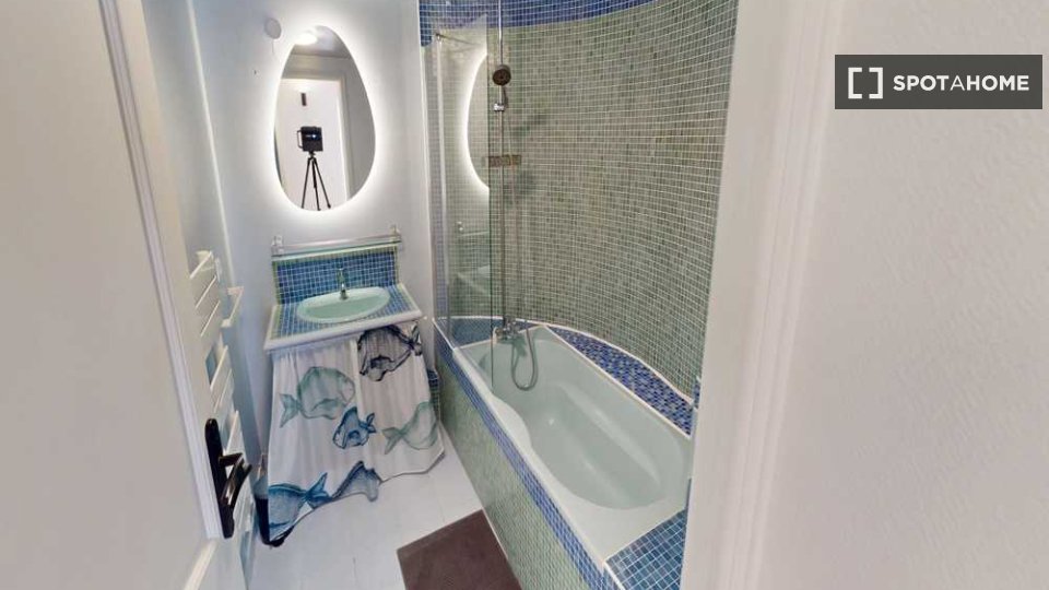 Double room Paris, 7 beds, 150m² — photo 13