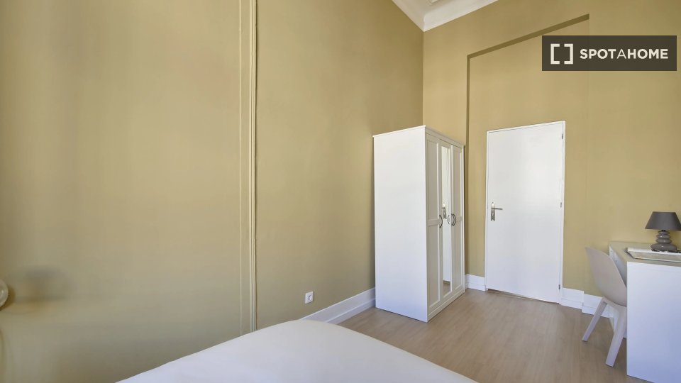 Double room Lisbon, 9 beds — photo 3