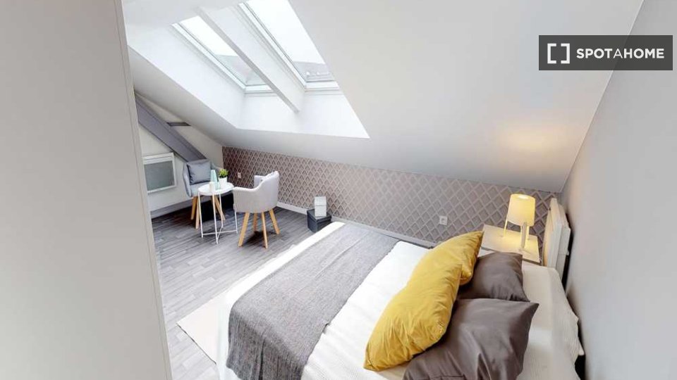Double room Lille, 3 beds, 90m² — photo 18