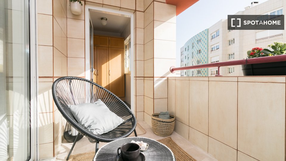 Apartment Lisbon, 2 beds, 100m² — photo 8