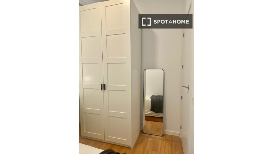 Double room Madrid, 5 beds — photo 2