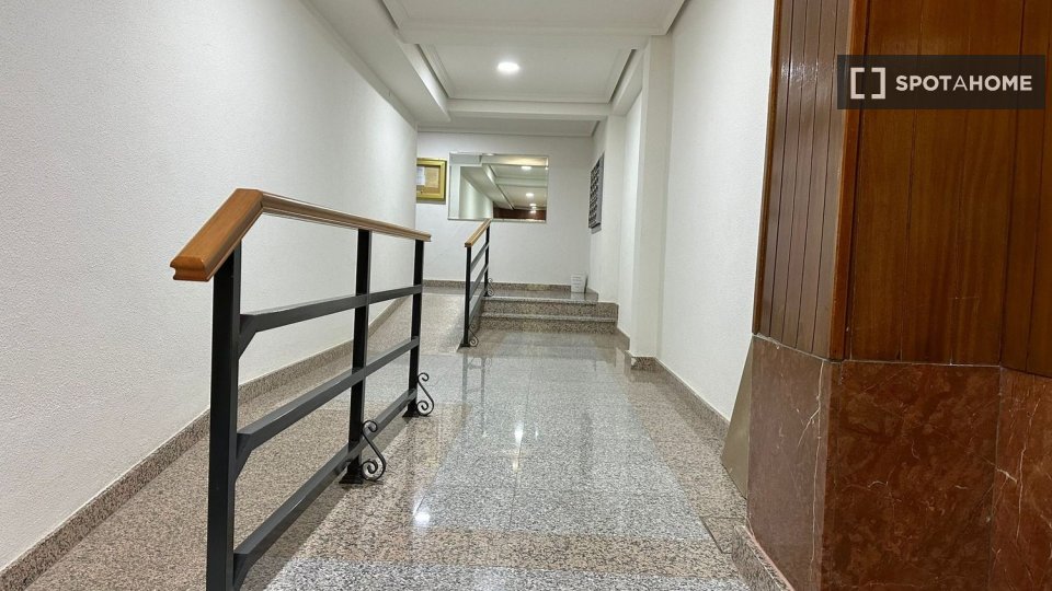 Double room Madrid, 5 beds — photo 26