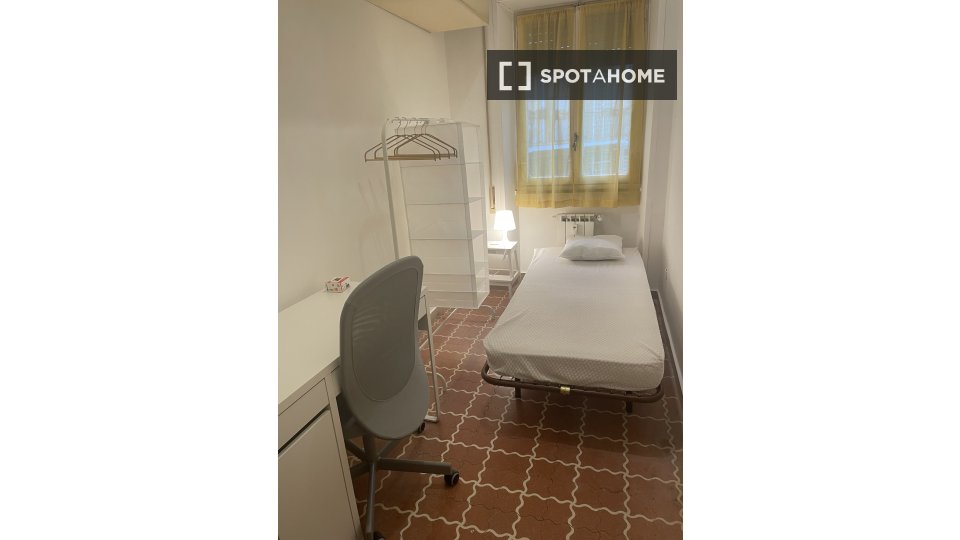 Double room Rome, 3 beds — photo 21