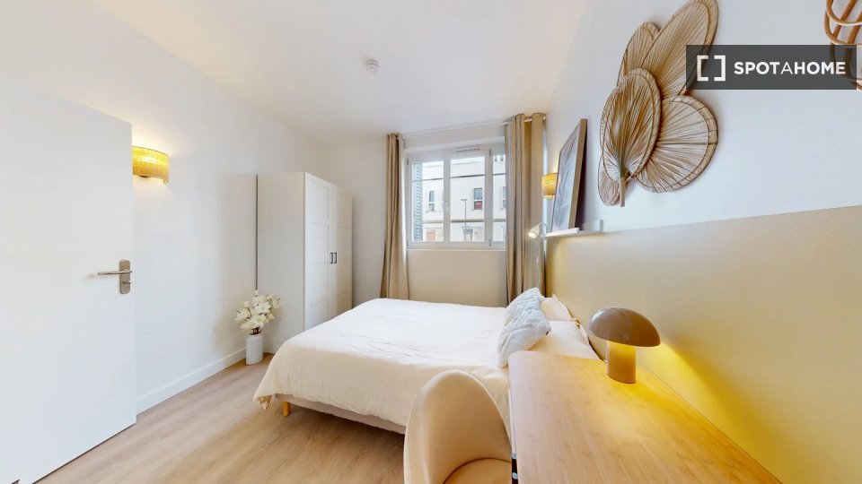 Double room Lyon, 17 beds — photo 26