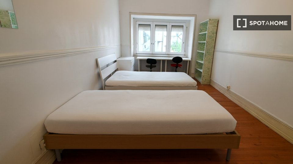 Double room Lisbon, 6 beds — photo 1
