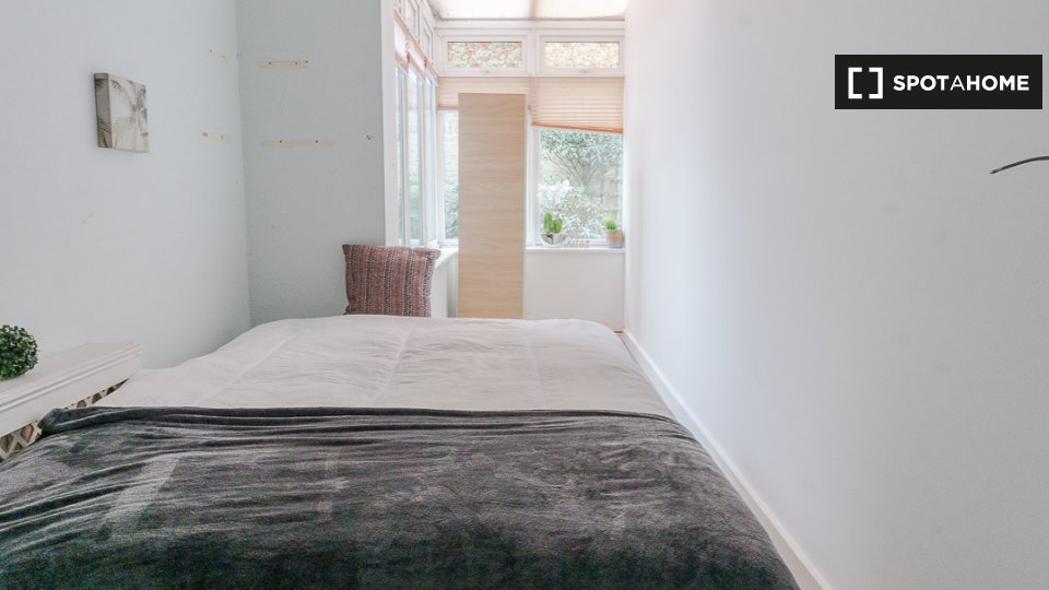 Double room London, 5 beds — photo 15