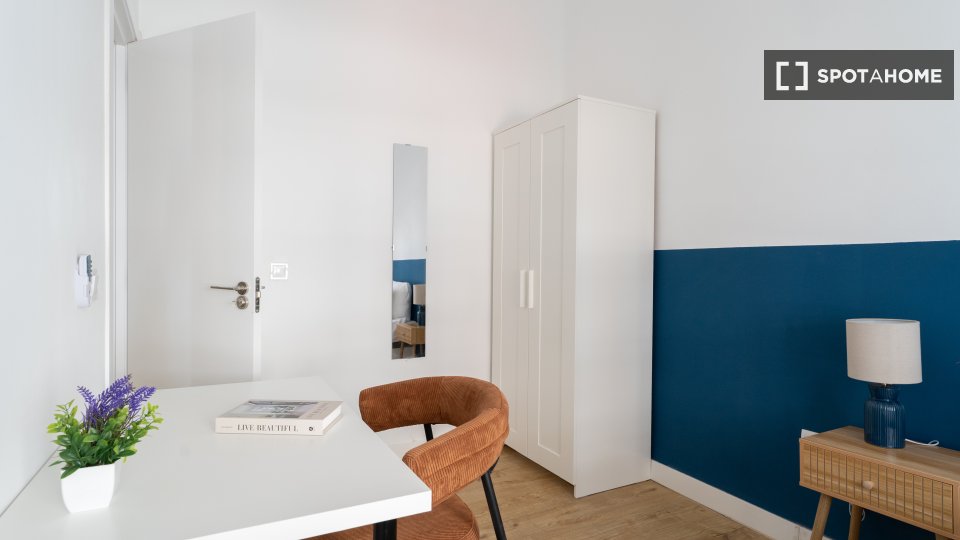 Double room Madrid, 6 beds — photo 4
