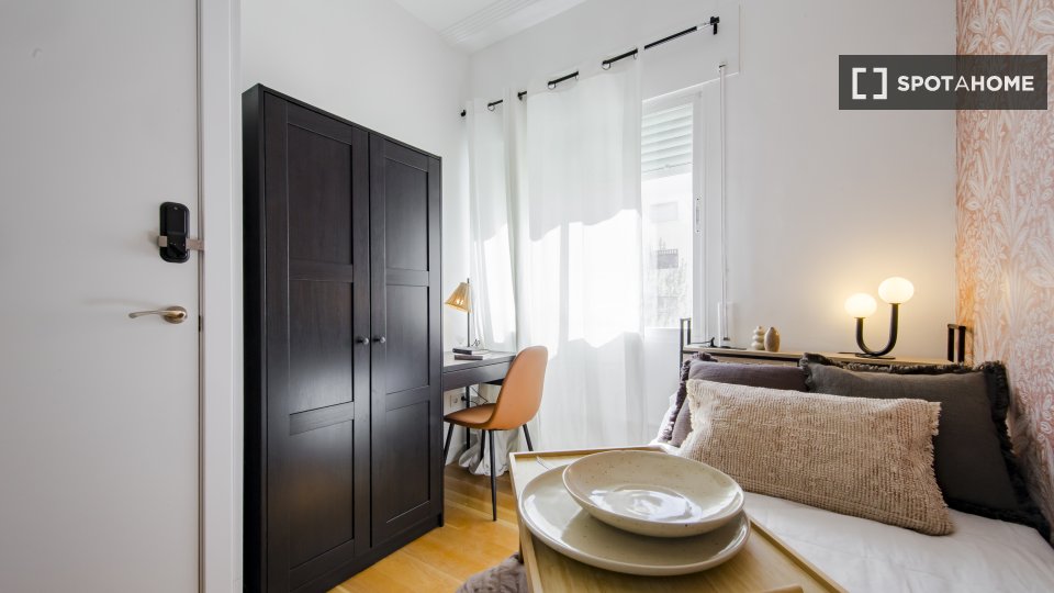 Habitación en piso compartido en alquiler, Hispanoamérica