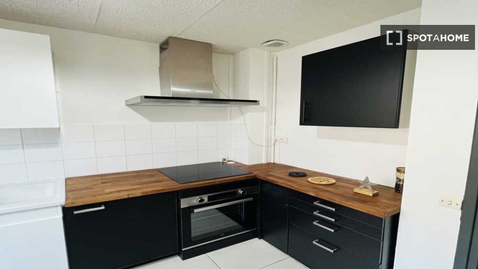 Double room Lyon, 4 beds, 80m² — photo 13