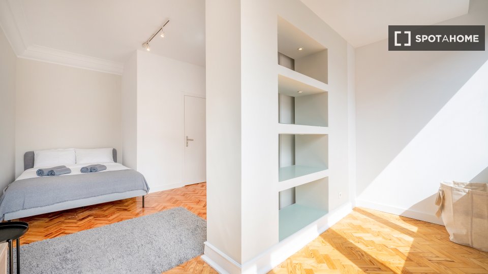 Double room Lisbon, 6 beds, 164m² — photo 19
