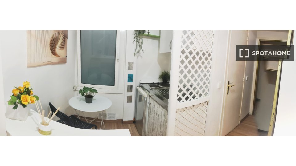 Apartment mono Barcelona, 15m² — photo 6