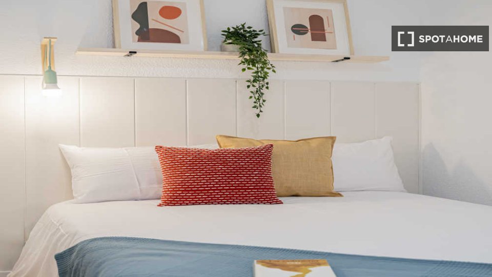 Double room Madrid, 25 beds — photo 40