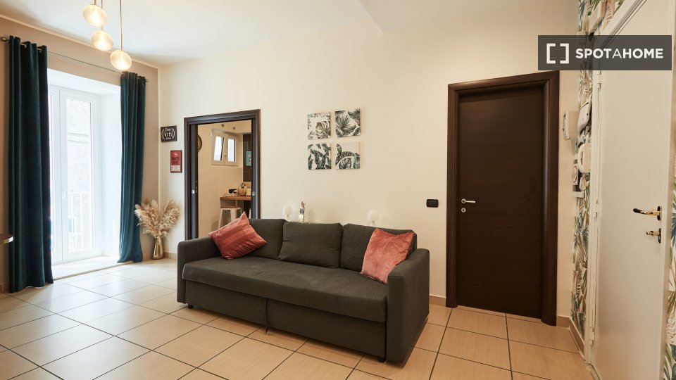 Appartamento Napoli, 1 camera, 64m² — foto 13
