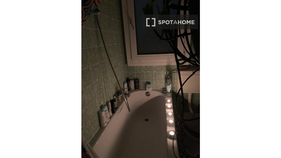 Apartment Cologne, 2 beds, 65m² — photo 2