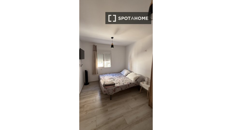 Double room Murcia, 3 beds, 70m² — photo 24