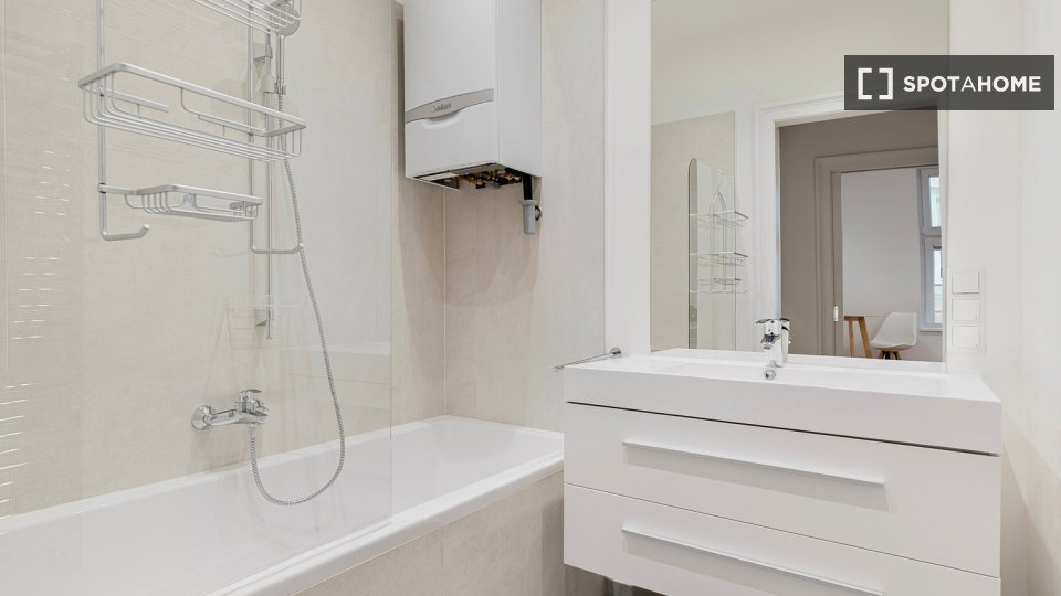 Apartment Vienna, 1 bed, 70m² — photo 16