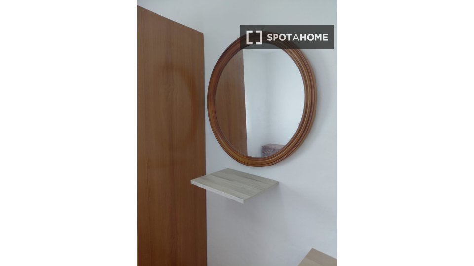 Habitación en piso compartido en alquiler en Benicalap, Valencia