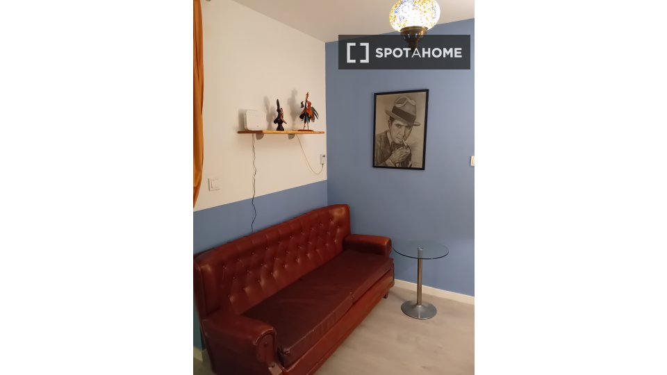 Double room Madrid, 3 beds, 75m² — photo 41
