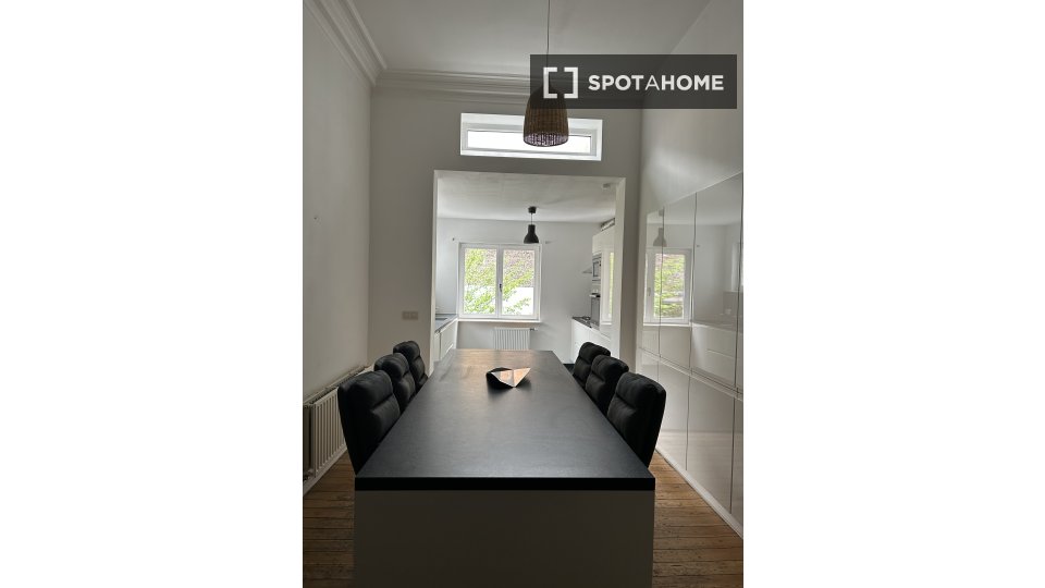 Double room Brussels, 5 beds, 360m² — photo 16