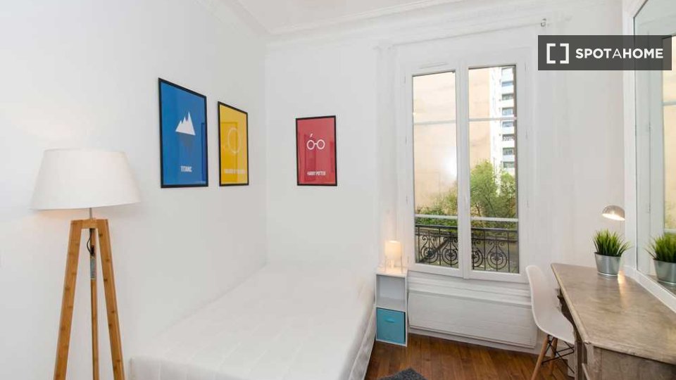 Double room Paris, 4 beds, 80m² — photo 6
