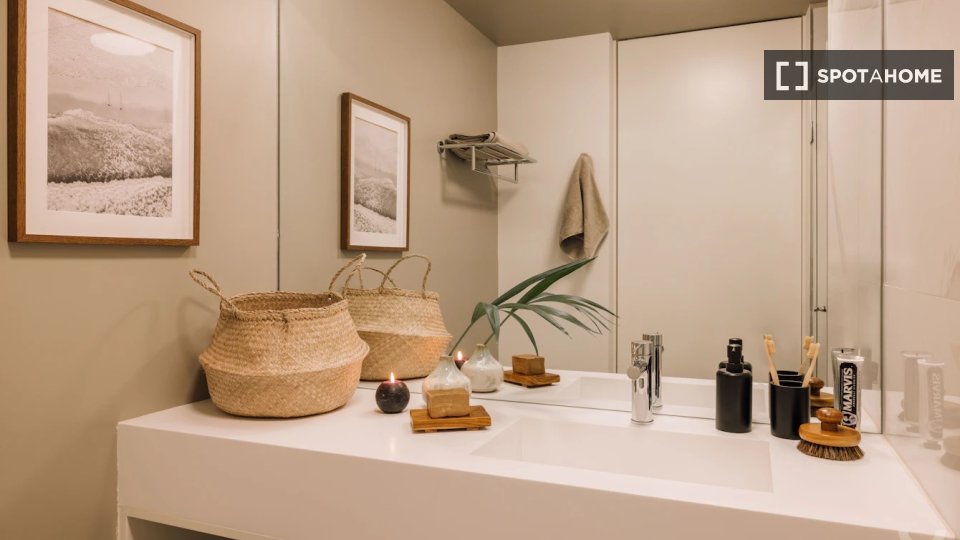 Apartment Lisbon, 1 bed, 60m² — photo 3