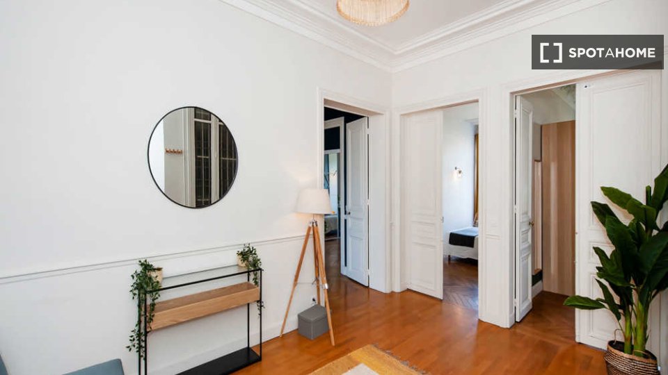 Double room Paris, 7 beds, 220m² — photo 15