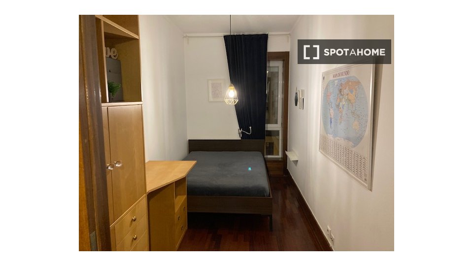 Double room Lisbon, 1 bed, 20m² — photo 1