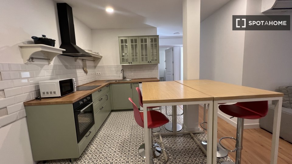 Double room Madrid, 8 beds — photo 8