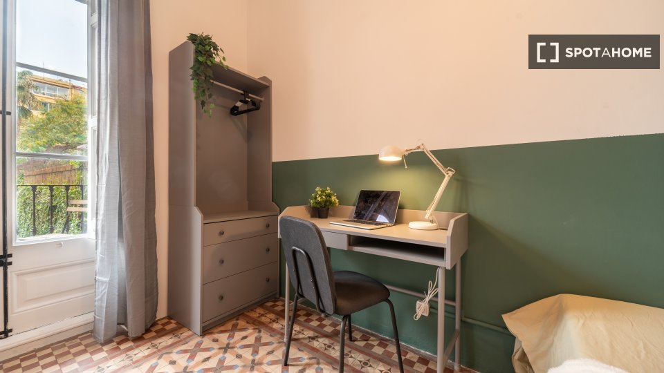 Double room Barcelona, 9 beds, 200m² — photo 15