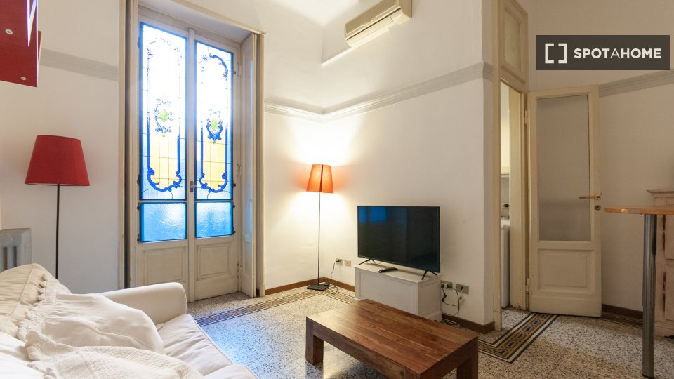 Apartment Milan, 3 beds, 70m² — photo 2