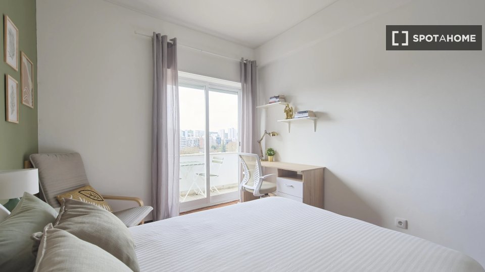 Double room Lisbon, 7 beds — photo 13