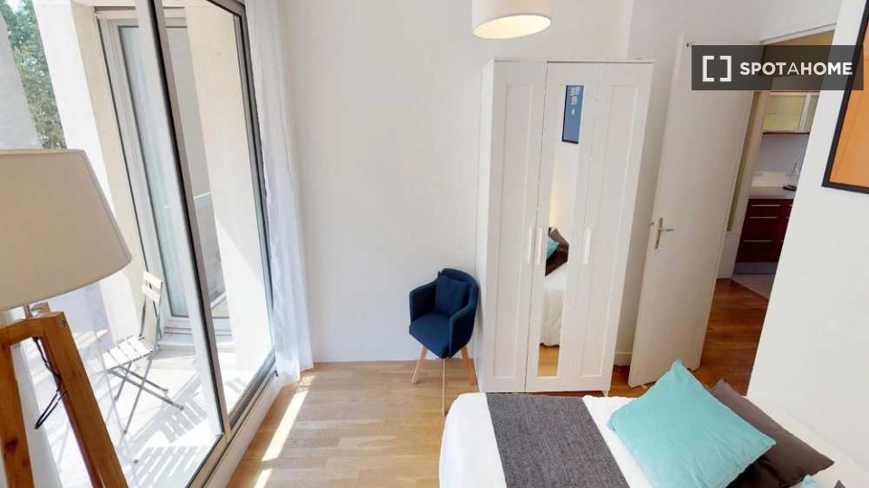 Double room Lyon, 5 beds, 100m² — photo 1