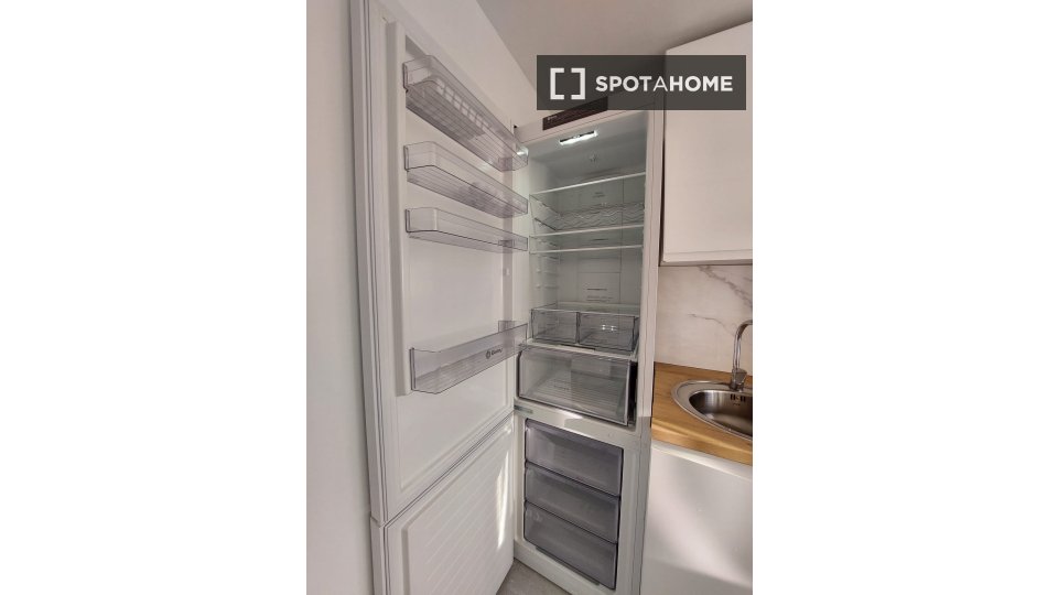 Double room Madrid, 4 beds, 95m² — photo 6