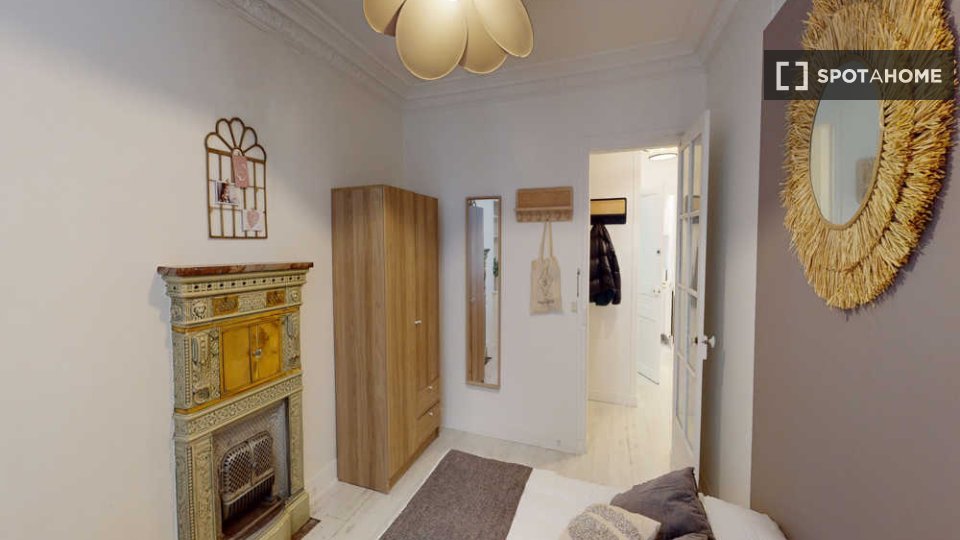 Double room Paris, 4 beds, 60m² — photo 3