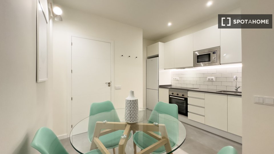 Apartment Barcelona, 2 beds, 54m² — photo 8