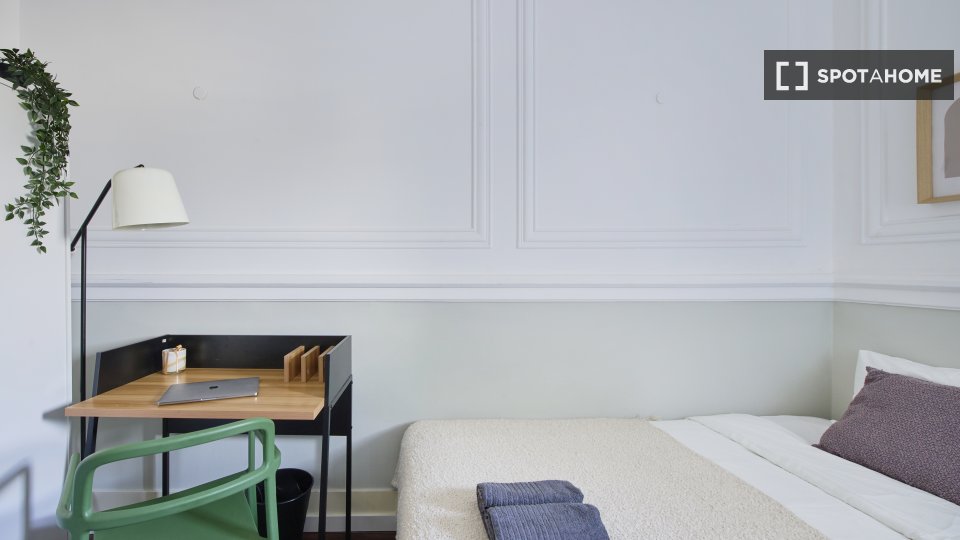 Double room Lisbon, 11 beds — photo 45