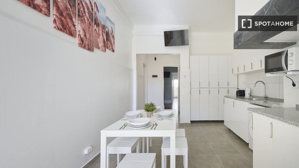 Double room Lisbon, 16 beds — photo 16