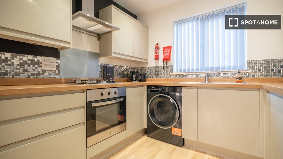 Apartment Manchester, 3 beds, 118m² — photo 13