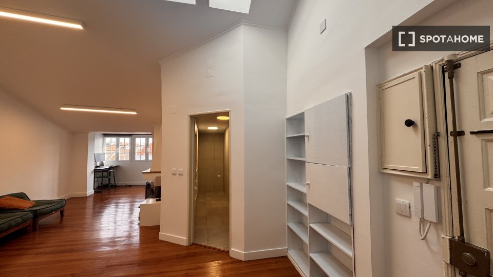 Apartment Lisbon, 2 beds — photo 8