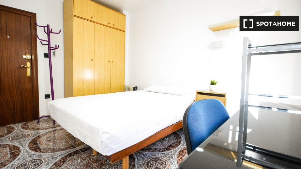 Double room Valencia, 4 beds, 95m² — photo 3