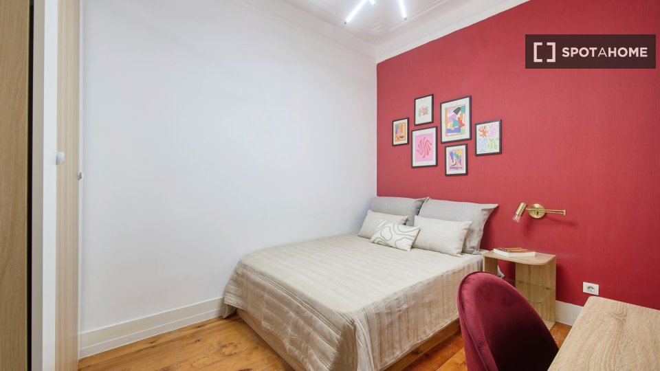Double room Lisbon, 6 beds — photo 20
