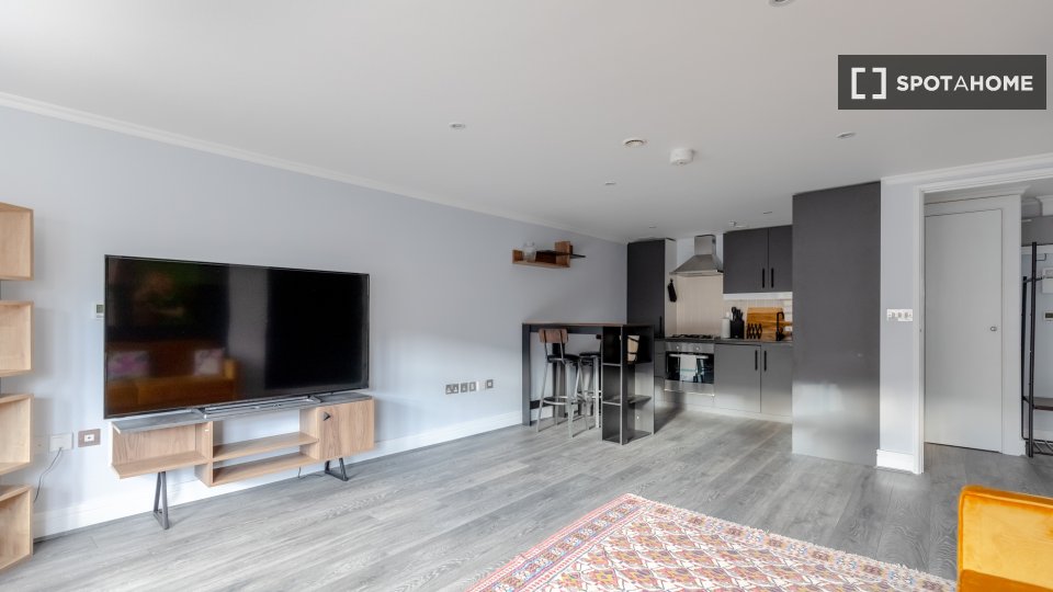 Apartment London, 2 beds, 65m² — photo 4