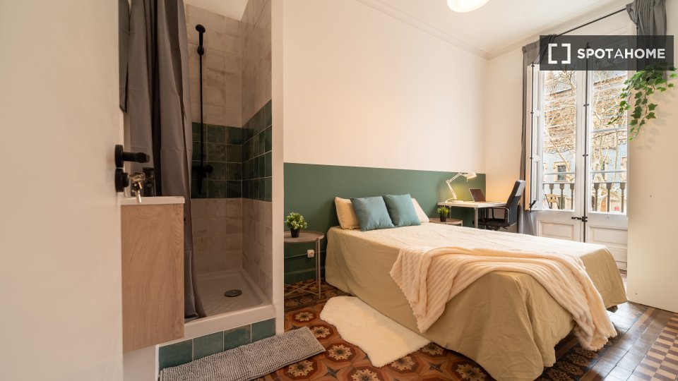 Double room Barcelona, 9 beds, 200m² — photo 2