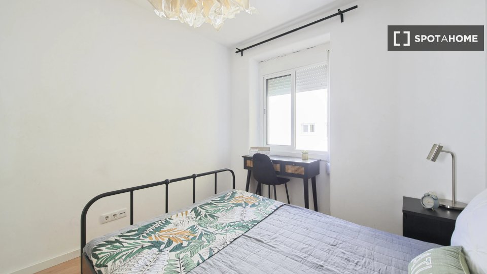 Double room Lisbon, 6 beds — photo 3