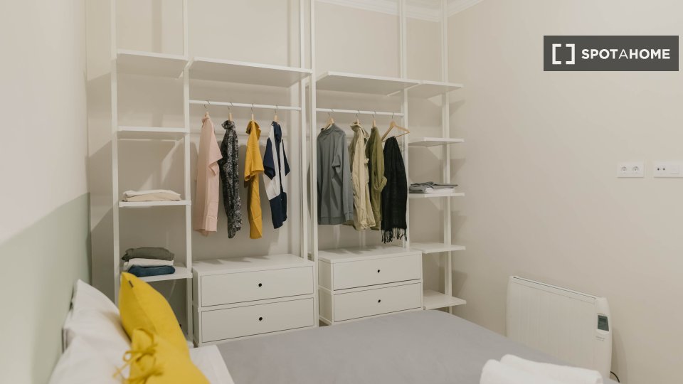 Double room Barcelona, 5 beds — photo 1