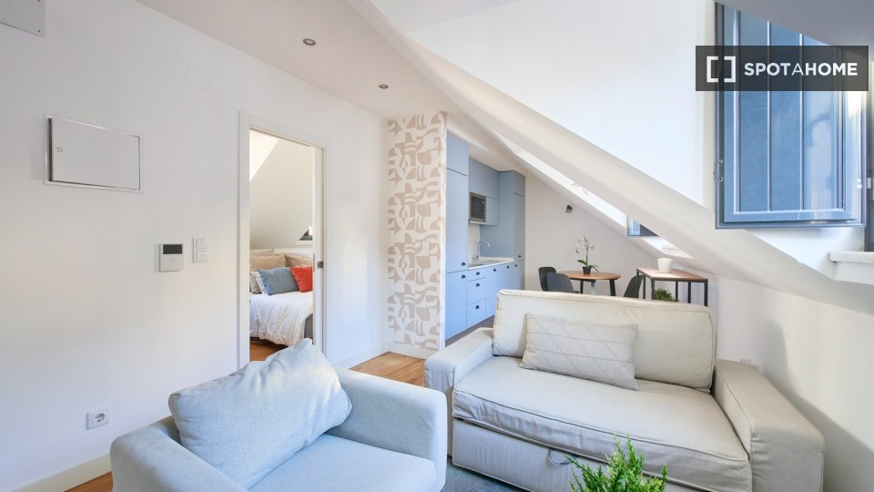 Apartment Lisbon, 1 bed — photo 9