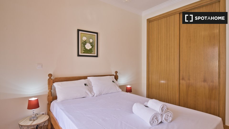 Apartment Lisbon, 4 beds — photo 26