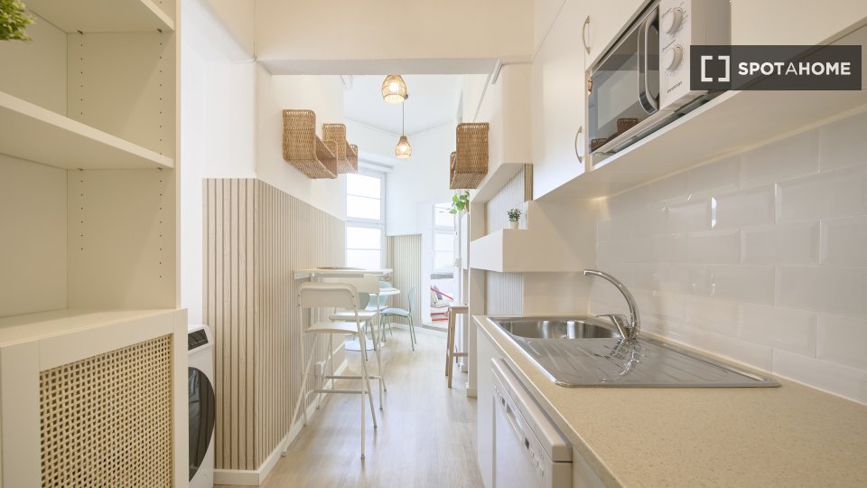 Double room Lisbon, 7 beds — photo 18
